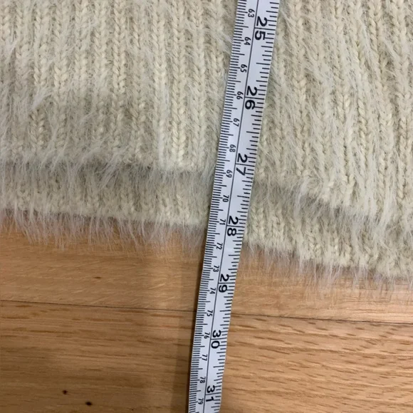 Urban Outfitters Kimchi Blue Priscilla Fuzzy Eyelash Knit Jumper Sweater Size M - Picture 10 of 10